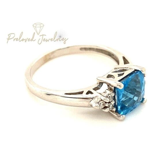 14k London Topaz / 6 Diamonds Ring - Picture 8 of 11